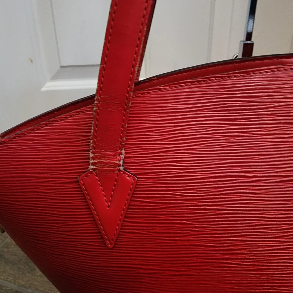 Louis Vuitton Red EPI St Jacques GM - Picture 6 of 16